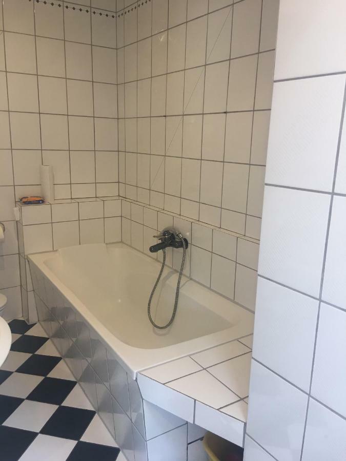 Apartment Am Friedrich Ebert Park Mit Ueber 100Qm Wohnflaeche Hamm  Bagian luar foto